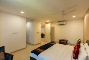 Elegant 3BR Apartment, designed to perfection. - Image 3