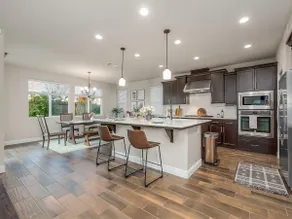 The Em House Clovis- Chefs Kitchen! King Bed Suite - Image 2