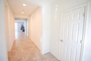 Spacious Modern 4-bedroom Home in New Development - Image 3