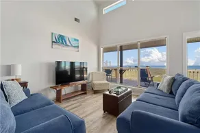Water Front & Dog Friendly Beach Retreat - Image 2