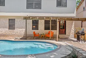Poolside Oasis, Peaceful Retreat -20 min to Austin - Image 3