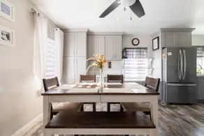 ~ Cozy Family Home ~ Free Parking ~ - Image 5
