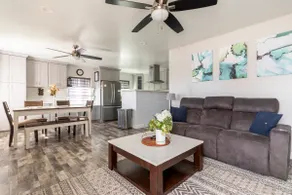 ~ Cozy Family Home ~ Free Parking ~ - Image 3
