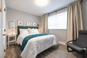 Comfy & Cozy 4BR, 2BA Bungalow near WEM & DT - Image 2