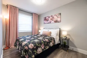 Comfy & Cozy 4BR, 2BA Bungalow near WEM & DT - Image 4