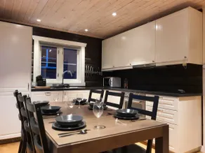 Luxury & high standard cabin:5min walk to slopes - Image 2