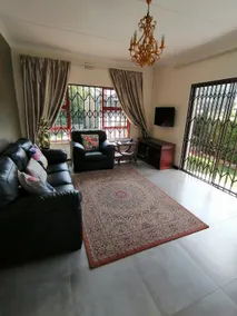 Garden and Park Leisure on Tugela: 2bed near airpt - Image 3