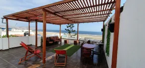 Oceanfront 3-story house with grill and terrace - Image 2