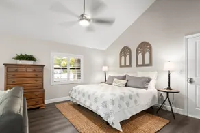 Newly Renovated Suite Close to Downtown - Unit 2 - Image 4