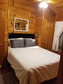 *Cozy Cabin* with inviting porch overlooking river - Image 5