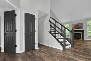 Spacious & Modern Home with everything you need! - Image 3