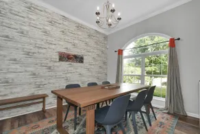 Spacious & Modern Home with everything you need! - Image 5