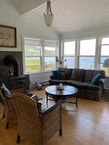 Oceanfront 3 bedroom Bungalow. in a beautiful cove just 1.5 hrs from St. John's. - Image 5