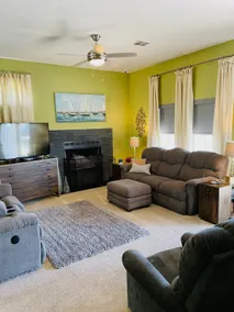 Remodeled 3 Bedroom Home, Fireplace & Large Yard - Image 5