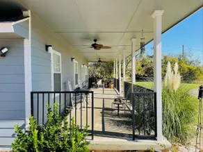 Remodeled 3 Bedroom Home, Fireplace & Large Yard - Image 2