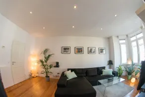 Entire place with balcony - Image 5
