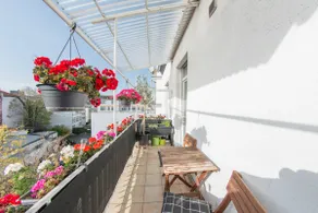 Entire place with balcony - Image 3