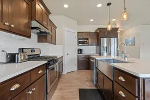 Beautiful Family Home - Image 5