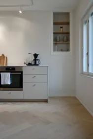 Stylish 3-bedroom on a quiet street in the city center - Image 5