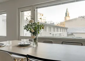 Stylish 3-bedroom on a quiet street in the city center - Image 4