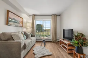 5min walking to Stampede/Saddledome + River View - Image 4