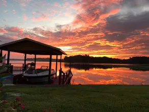 Gorgeous Lake View Retreat! - Image 2