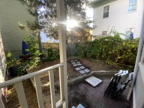 🌟Spacious + Backyard🌟50ft to Atwells & Downtown!🍝🎇 - Image 2