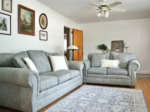 3 Bedrooms. Near Downtown & Parks. Family Favorite - Image 2
