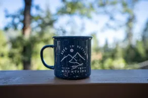 Renovated Cabin, Mountain-View Deck, Clean Space. - Image 4
