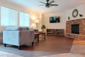 Large House Near Temecula Wineries & Hot Springs - Image 3