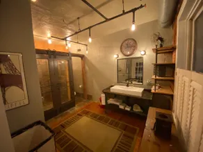 Old Town Loft w Hanging Master Bed - Image 3