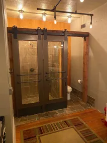 Old Town Loft w Hanging Master Bed - Image 4