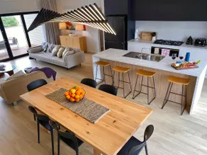 4br Modern Retreat, Views, Kangaroos, Casual Lux - Image 4