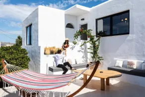 Yalos Mykonos 4 Bedroom Luxury house 5 minute from Ornos Beach w sea & Sunset view - Image 4