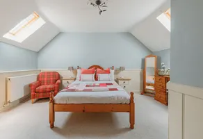 Rural three-bedroom barn conversion - Image 4