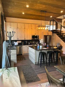 Brand new! Newly renovated 2 BR/ 2BA modern loft - Image 4