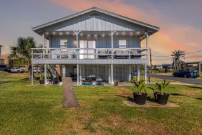 Charming Water View Bungalow. - Image 5