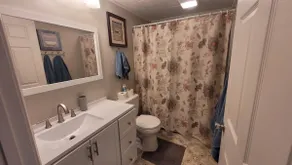 Adorable 1-Bedroom Bungalow w/ Free Parking - Image 5