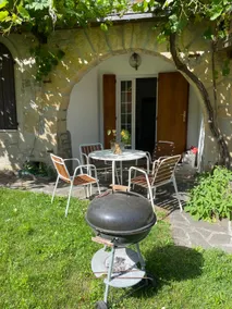 Relax house - private courtyard, woods, trails pet - Image 3