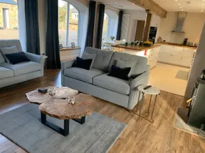 The Carthouse (Luxury 2 bed with private hot tub) - Image 4