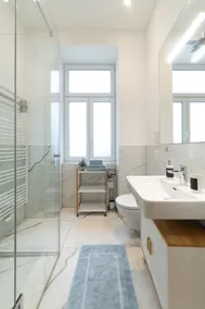 Cozy City Studio, big Private Garden, 8 min to city center - Image 5