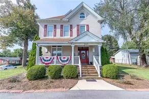 Elm Street Escape- Easy Access to Alton & STL - Image 2