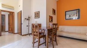 Francesca Apartment - Short Term Rentals Italy - Image 2