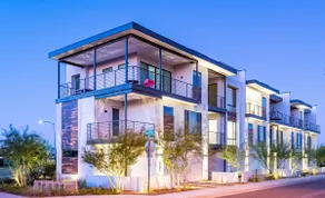 MZLUX Walk to Everything, Luxury Townhouse - Image 3