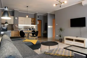 Macropolis G5/6 Apartment - Image 3