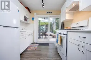 Cozy 3-Bedroom cottage, a short walk to the beach - Image 5