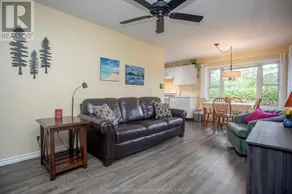 Cozy 3-Bedroom cottage, a short walk to the beach - Image 3