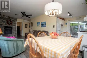 Cozy 3-Bedroom cottage, a short walk to the beach - Image 4