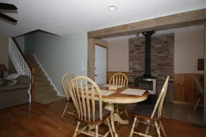 Yoder School Guest House with wifi and hot tub - Image 3