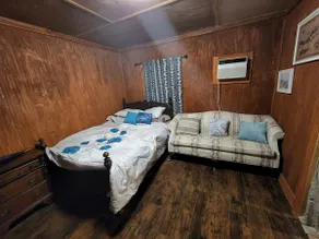 Cozy Cabin in the woods - Image 4